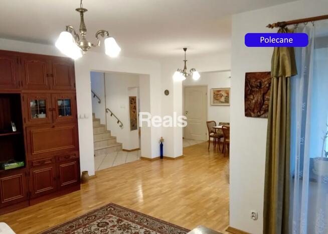 Przestronny segment z ogrodem w Nadarzynie