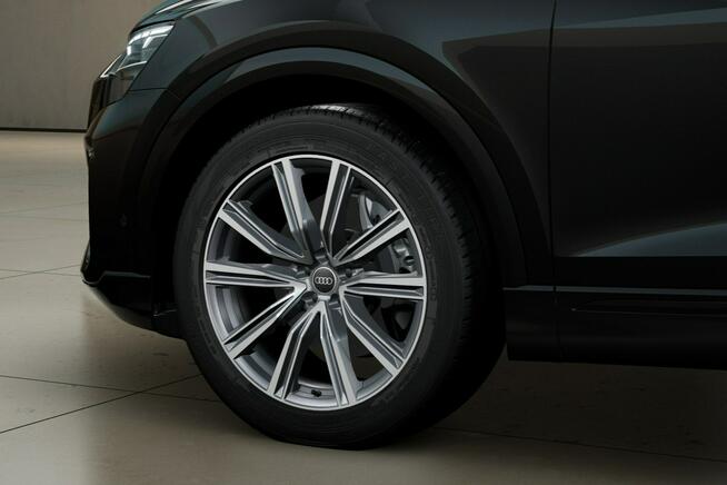 Audi Q8 MatrixLED_HeadUp_Hak_SoundSystem_Virtual_Panorama_HomeLink_Asystenci