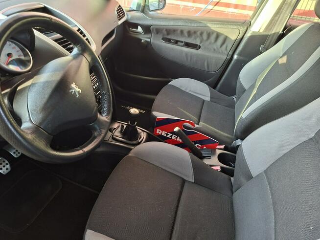 Peugeot 207 1.4 benzyna klimatyzacja ważne opłaty