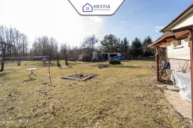 Dom k. Szczecinka na dużej działce blisko jeziora