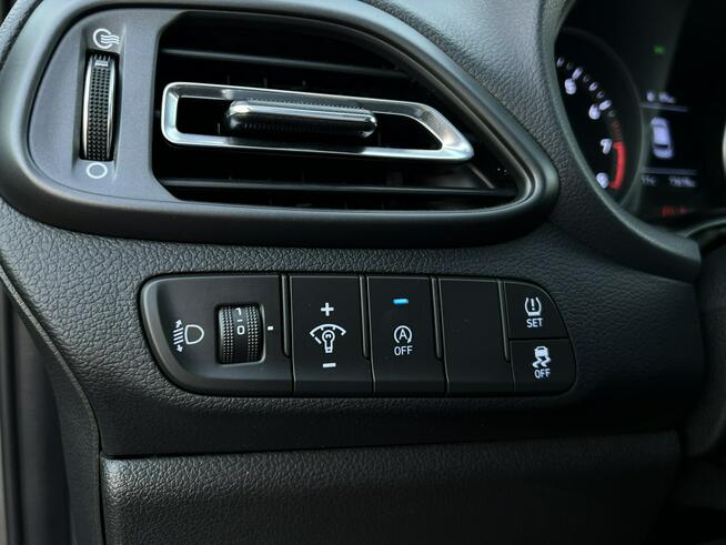 Hyundai i30 1.5DPI 110KM Comfort + Pakiet Zimowy Salon Polska Faktura VAT23%