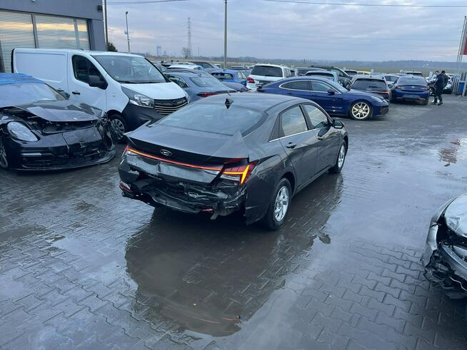 Hyundai Elantra 1.6l LED Kamera Podgrzewanie Klimatronik