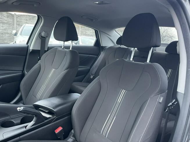 Hyundai Elantra 1.6l LED Kamera Podgrzewanie Klimatronik