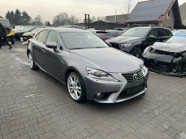 IS300H Hybryda Automat Skóra Kamera 220KM