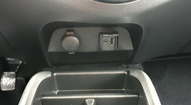 Suzuki Baleno Ledy/Czujniki parkowania/Alufelgi/ 2 komplety kół/Zestaw głośnomówiący