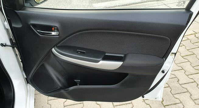 Suzuki Baleno Ledy/Czujniki parkowania/Alufelgi/ 2 komplety kół/Zestaw głośnomówiący