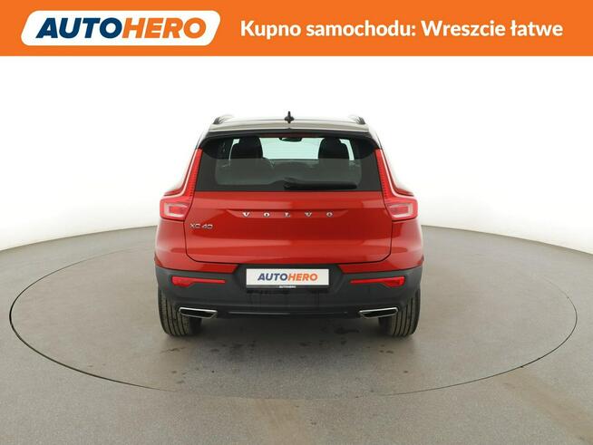 Volvo XC 40 R-Design PHEV auotomat alcantara navi kamera grzane fotele tempomat LE