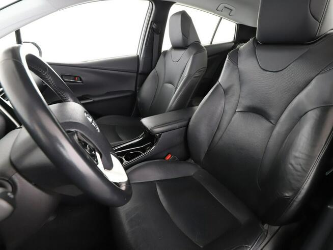 Toyota Prius FV23% Executive PHEV skóra grzane fotele JBL navi kamera ACC HUD LED