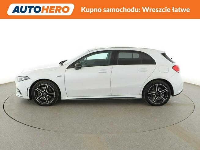 Mercedes A 250 PHEV full LED navi skóra/alcantara panorama kamery grzane fotele virtu