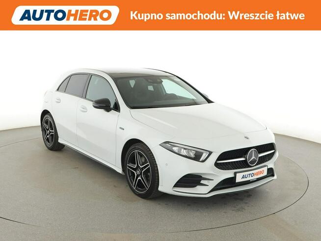 Mercedes A 250 PHEV full LED navi skóra/alcantara panorama kamery grzane fotele virtu
