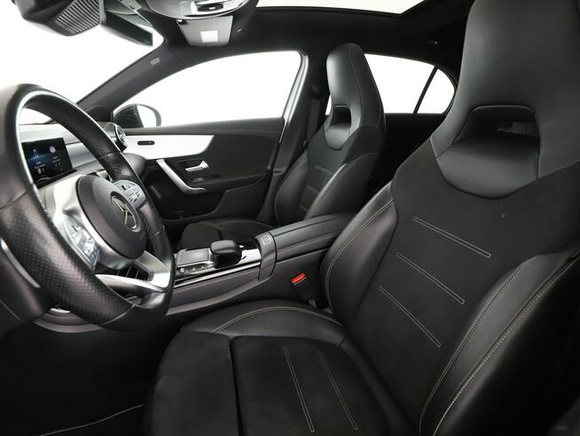 Mercedes A 250 PHEV full LED navi skóra/alcantara panorama kamery grzane fotele virtu