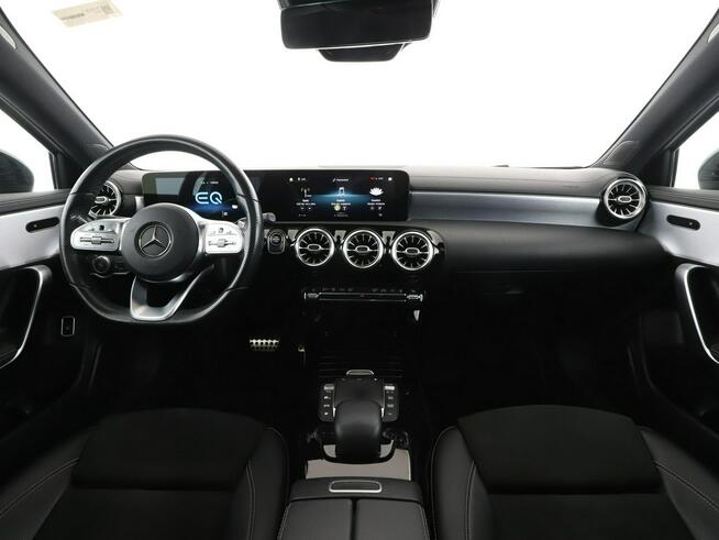 Mercedes A 250 PHEV full LED navi skóra/alcantara panorama kamery grzane fotele virtu