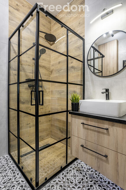 Na sprzedaż 2-pokojowe mieszkanie w bloku z windą