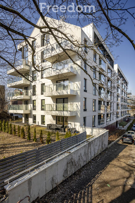 Na sprzedaż 2-pokojowe mieszkanie w bloku z windą