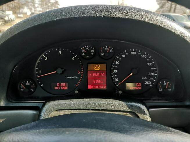 Audi A4 1.9 TDI 115 KM Klimatronic Elektryka Isofix Xenon Alu Felgi Automat