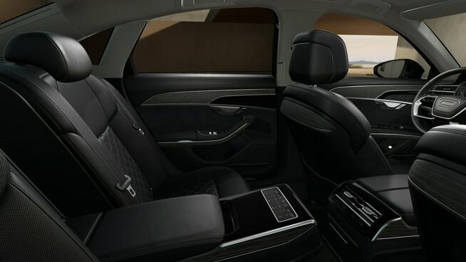 Audi A8 Wentylacja_Masaże_Dociągi_Webasto_Bang&Olufsen_Matrix_HeadUp_FV23%