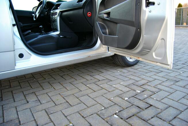 Opel Astra Zarejestrowany- ważne opłaty , klimatyzacja , gotowy do jazdy.