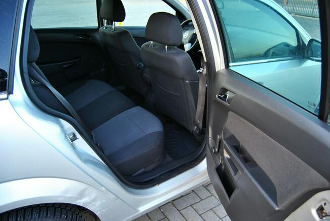 Opel Astra Zarejestrowany- ważne opłaty , klimatyzacja , gotowy do jazdy.