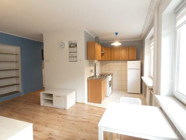 Wynajmę funkcjonalną kawalerkę, Jastrzębowskiego 6