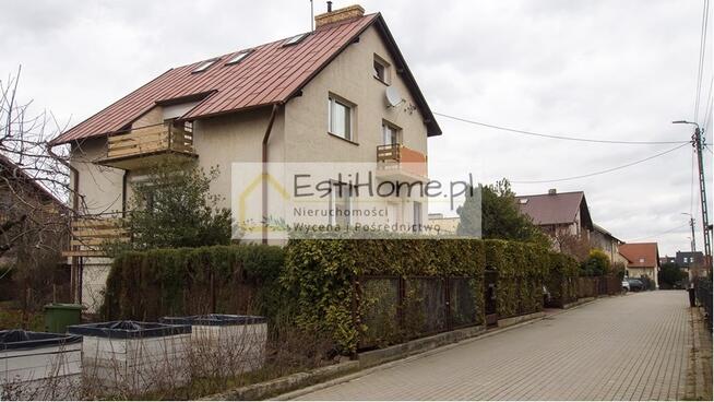 Pszczółki, przestronny dom w spokojnej okolicy