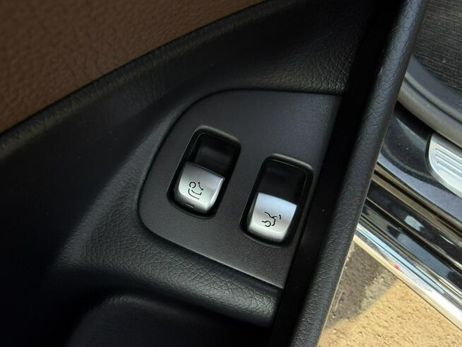 Mercedes E 220 Klimatronic 2-stref, Hak, Skóra, Podgrz. fotele, CarPlay/AndroidAuto