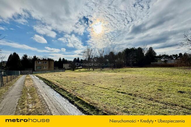 Miasto pod ręką, cisza za płotem 800 m2!