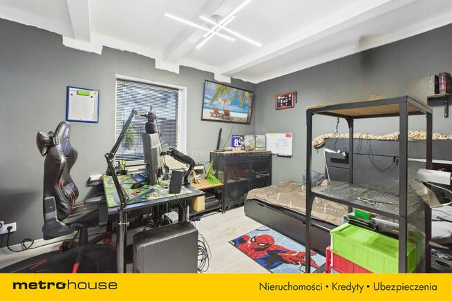 Bemowo, dom po remoncie z działką 926 m2.