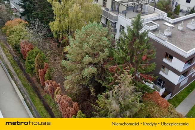 Bemowo, dom po remoncie z działką 926 m2.