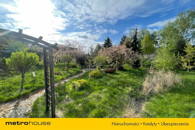 Dom z ogromną działką i ogrodem w centrum