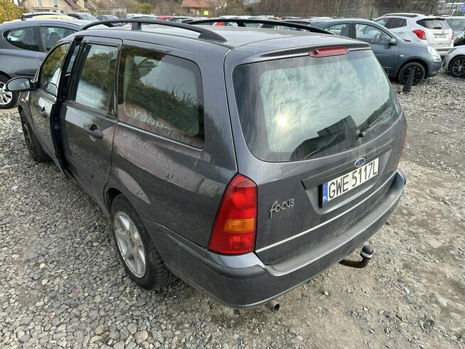 Ford Focus Salon RP, niezawodna benzyna 1,6, klimatronik, nowe świece i kable