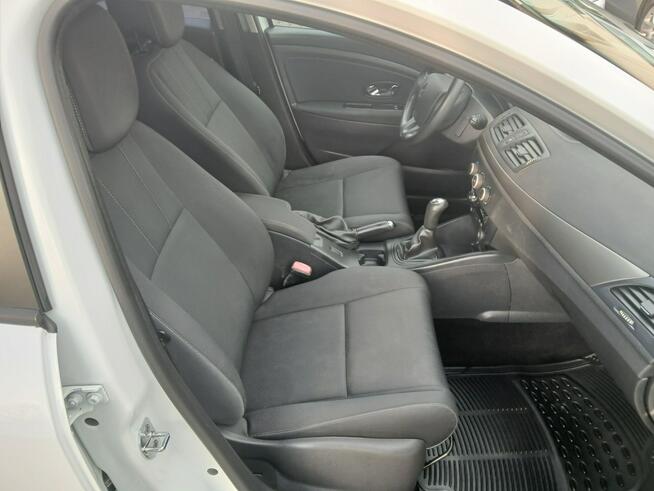 Renault Megane 1.6i alufelgi klimatyzacja startstop stan BDB 5 drzwi