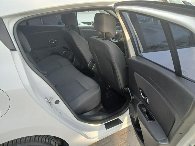 Renault Megane 1.6i alufelgi klimatyzacja startstop stan BDB 5 drzwi