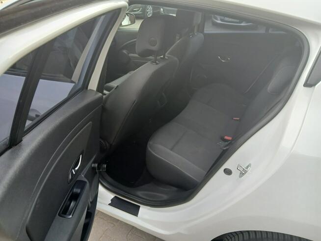 Renault Megane 1.6i alufelgi klimatyzacja startstop stan BDB 5 drzwi