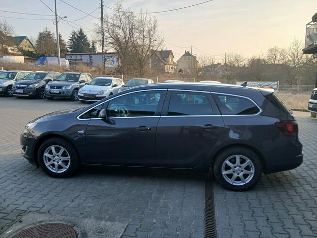 Opel Astra 1.6 CTDI alufelgi klimatronik navi czujniki xenon tempomat stan BDB