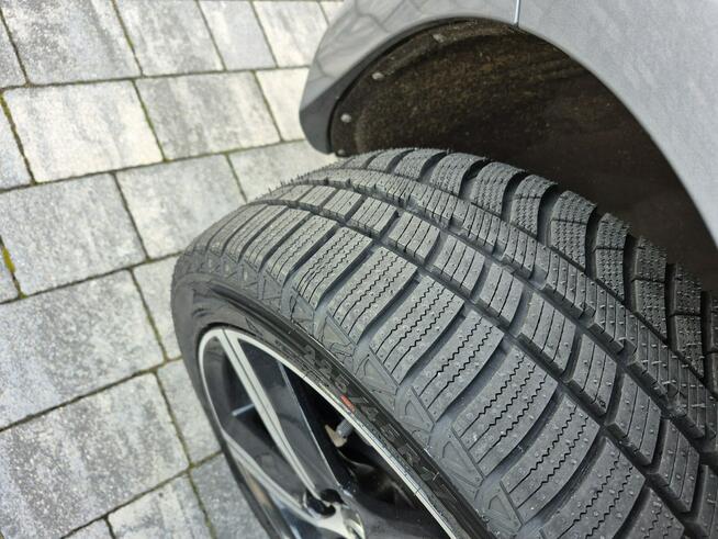 Volvo V40 2.0D2 R-DESIGN navi full led chromy Nowe opony