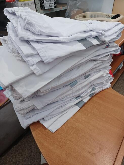 Odzież robocza biała-budowlana - tanio.