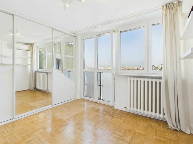 4 pokojowe zadbane mieszkanie z balkonem z panoramą W-wy
