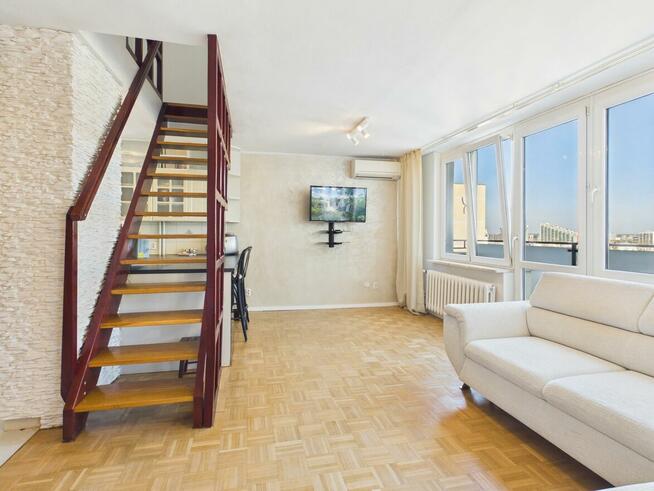 4 pokojowe zadbane mieszkanie z balkonem z panoramą W-wy