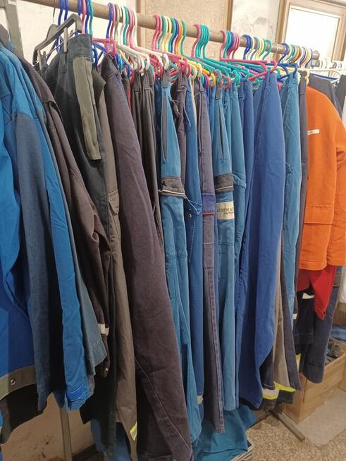 Odzież robocza używana .