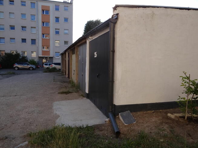 Garaż z kanałem bez czynszowy w Pile Malczewskiego .