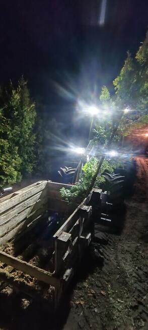 Praca przy zakładaniu ogrodów.