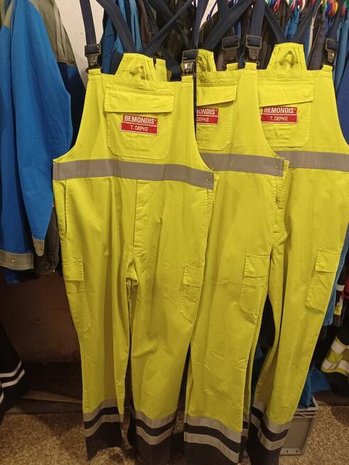 Odzież robocza używana .