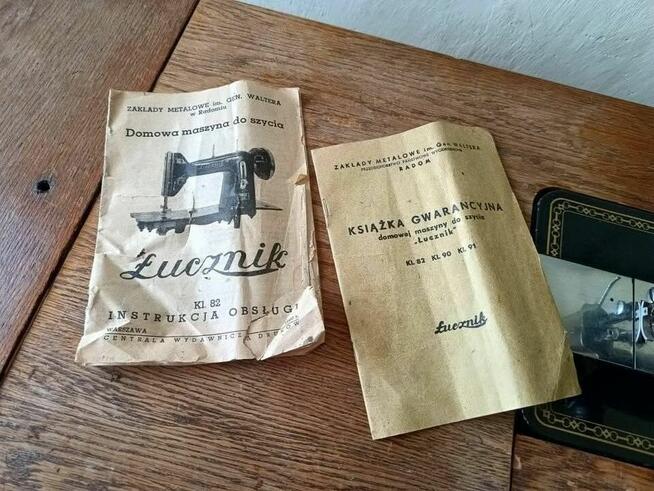 Stojąca maszyna do szycia łucznik