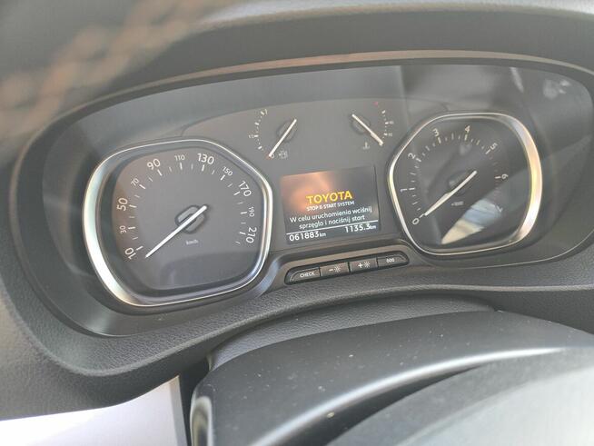 Toyota Proace Verso 9 osób salon polska