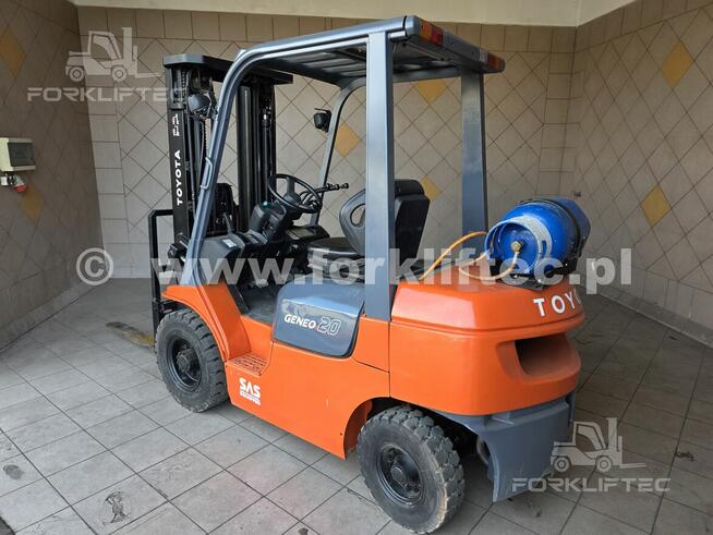 Wózek Widłowy TOYOTA 7FGF20 Triplex TOYOTA 7FG20 Linde