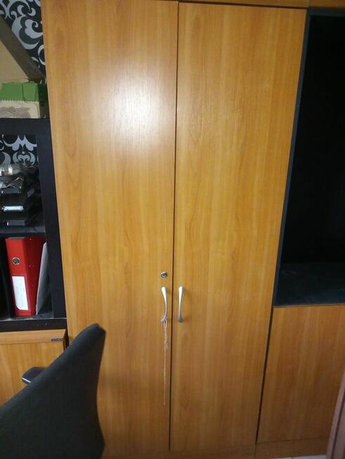 Krzesła i meble biurowe