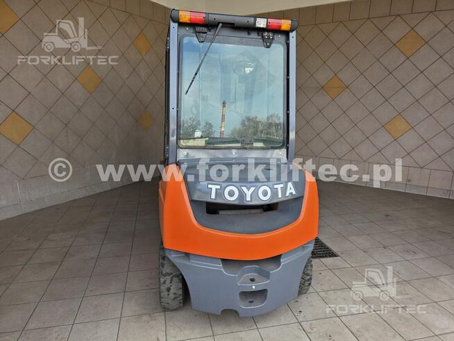 Wózek Widłowy TOYOTA 8FD20 Kabina , Wolny skok TOYOTA 8FDF20