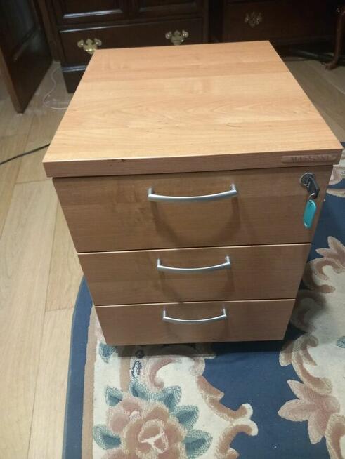 Kontenerek z szufladami zamykany używane