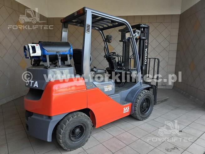 Wózek Widłowy TOYOTA 8FGJF30 Kabina TOYOTA 8FG35 Linde