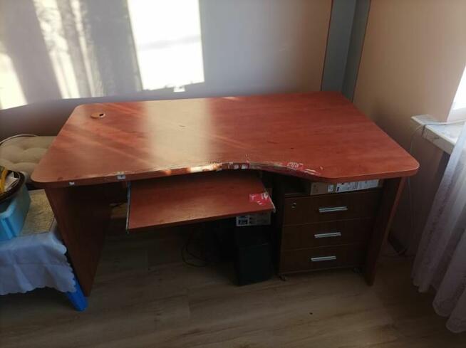 Sprzedam -biureczko uzywane pod komputer -130zl
